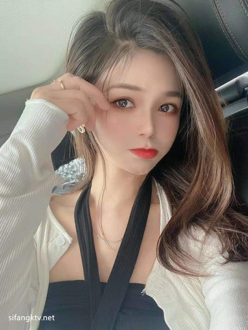 广东省河源市顶级反差母狗【胡玉梅】不雅视频被投稿流出！！